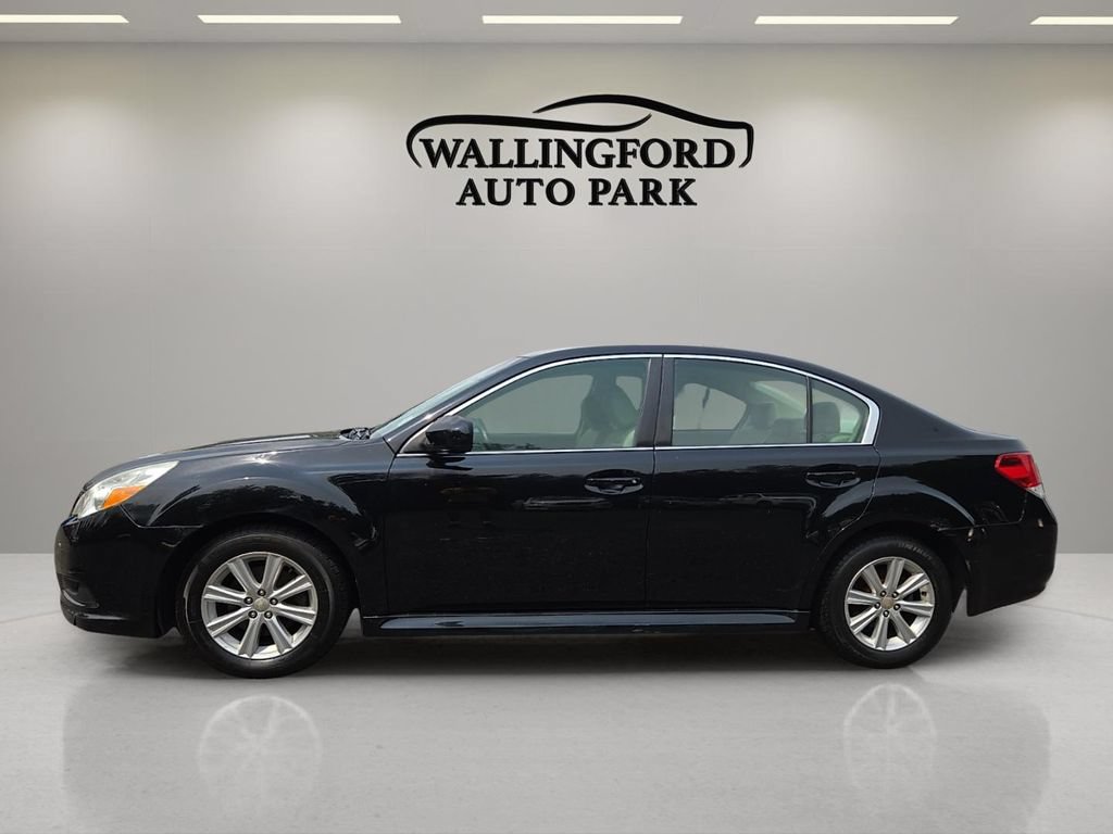 Used 2011 Subaru Legacy 2.5i Premium AWD/4WD image 2