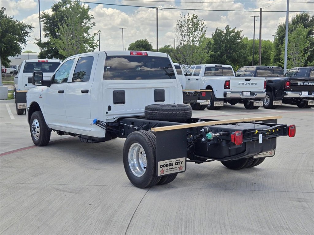 New 2025 RAM 3500 Tradesman w/ Chrome Appearance Group image 3