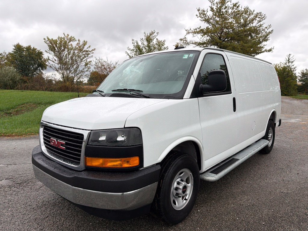 Used 2025 GMC Savana 2500 w/ Driver Convenience Package RWD image 2