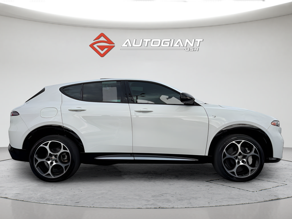 Used 2024 Alfa Romeo Tonale Ti AWD/4WD image 9