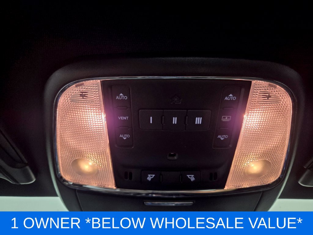 Used 2023 Chrysler 300 S RWD image 13