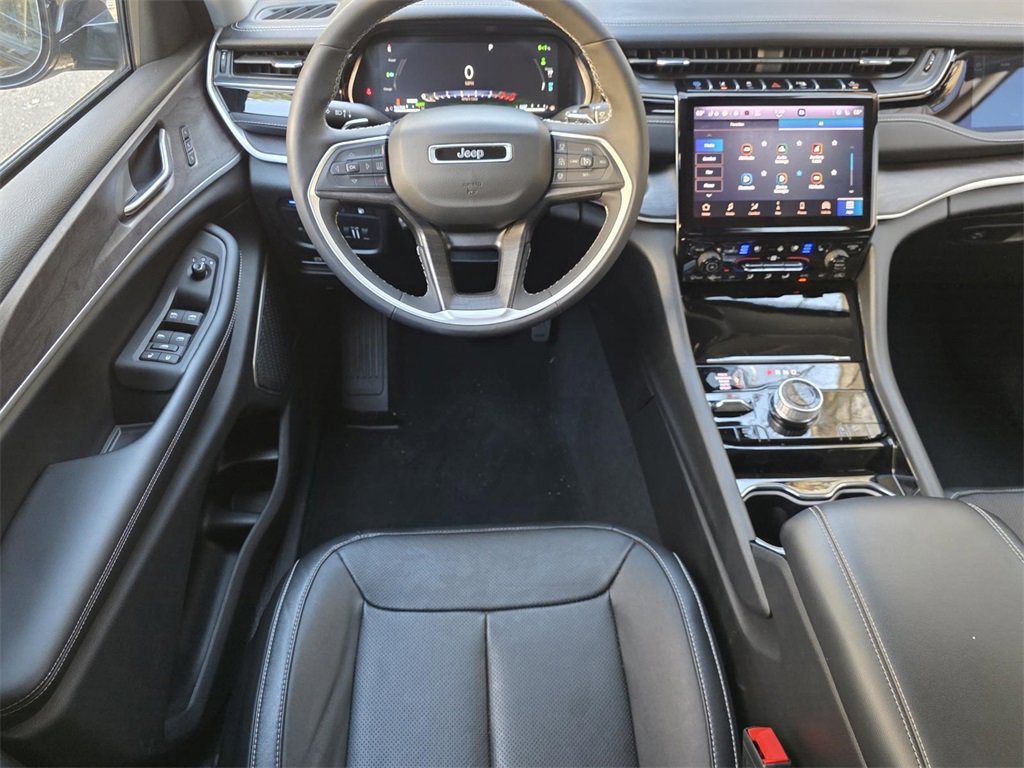 Used 2023 Jeep Grand Cherokee 4WD 4xe w/ Luxury Tech Group II image 14