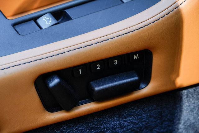Used 2008 Aston Martin V8 Vantage Roadster RWD image 49