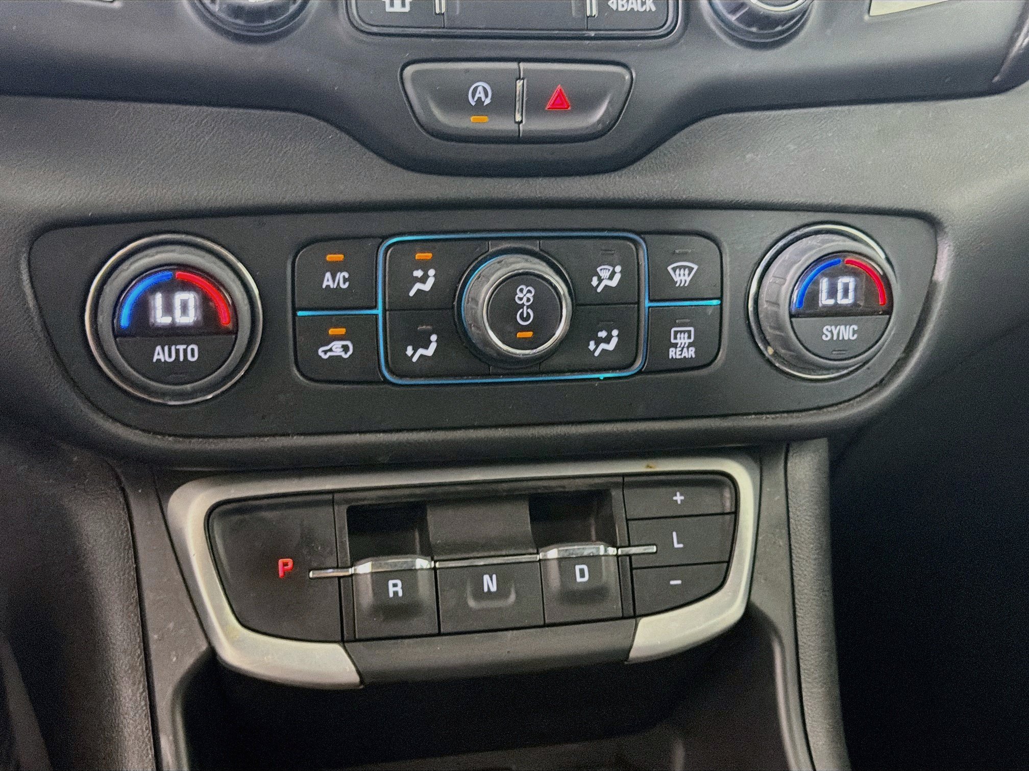 Used 2023 GMC Terrain SLT FWD image 22