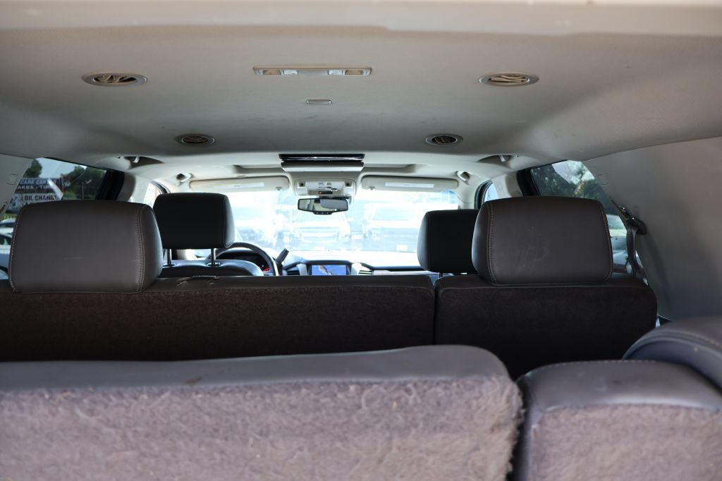 Used 2015 GMC Yukon Denali w/ Premium Package AWD/4WD image 20