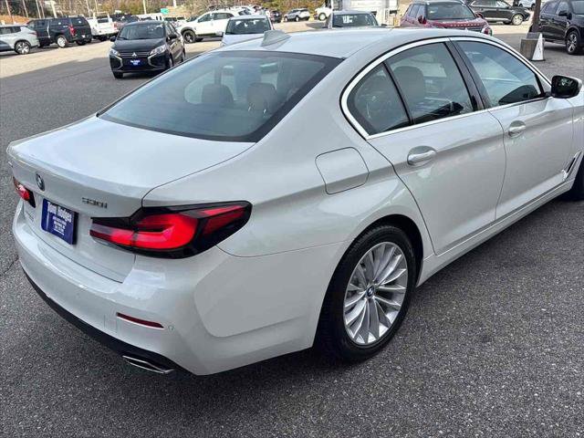 Used 2023 BMW 530i xDrive i xDrive w/ Premium Package image 4