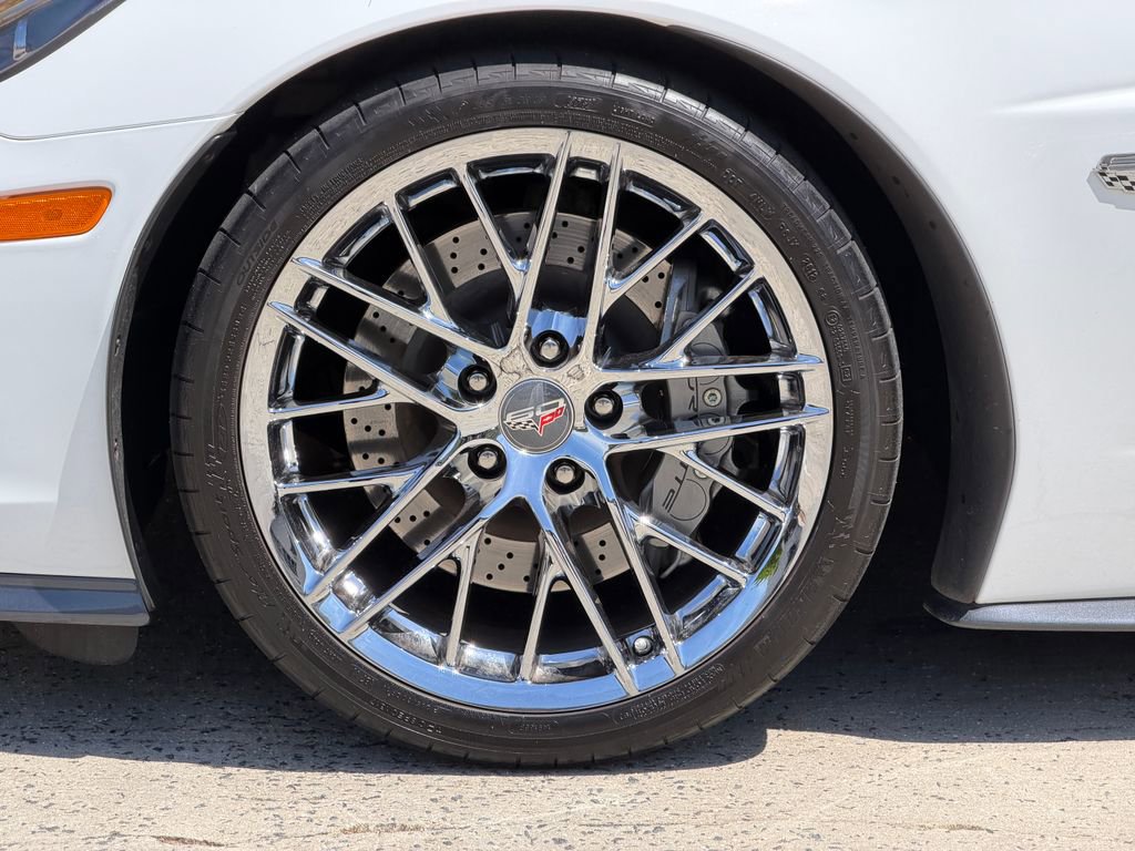 Used 2013 Chevrolet Corvette 427 w/ 1SC Preferred Equipment Group RWD image 13