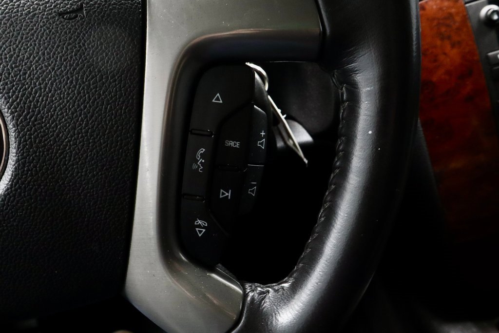 Used 2011 Chevrolet Suburban LT image 28