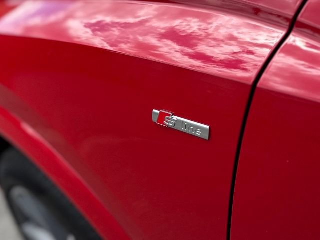 Certified 2025 Audi Q3 2.0T Premium w/ Convenience Package AWD/4WD image 34