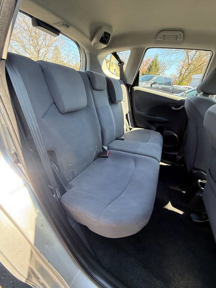 Used 2011 Honda Fit image 16