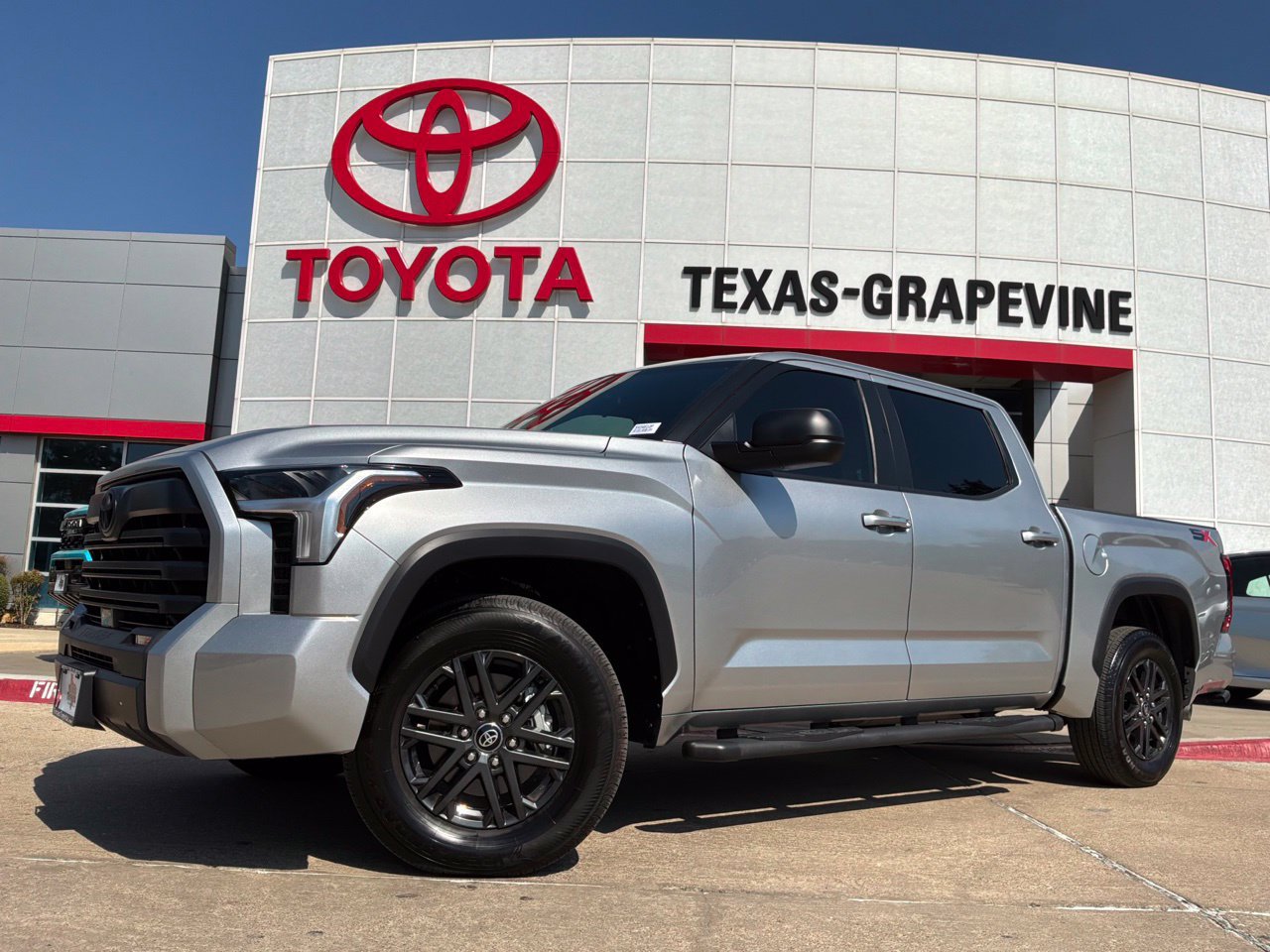 Used 2025 Toyota Tundra SR5 w/ SX Package RWD image 2