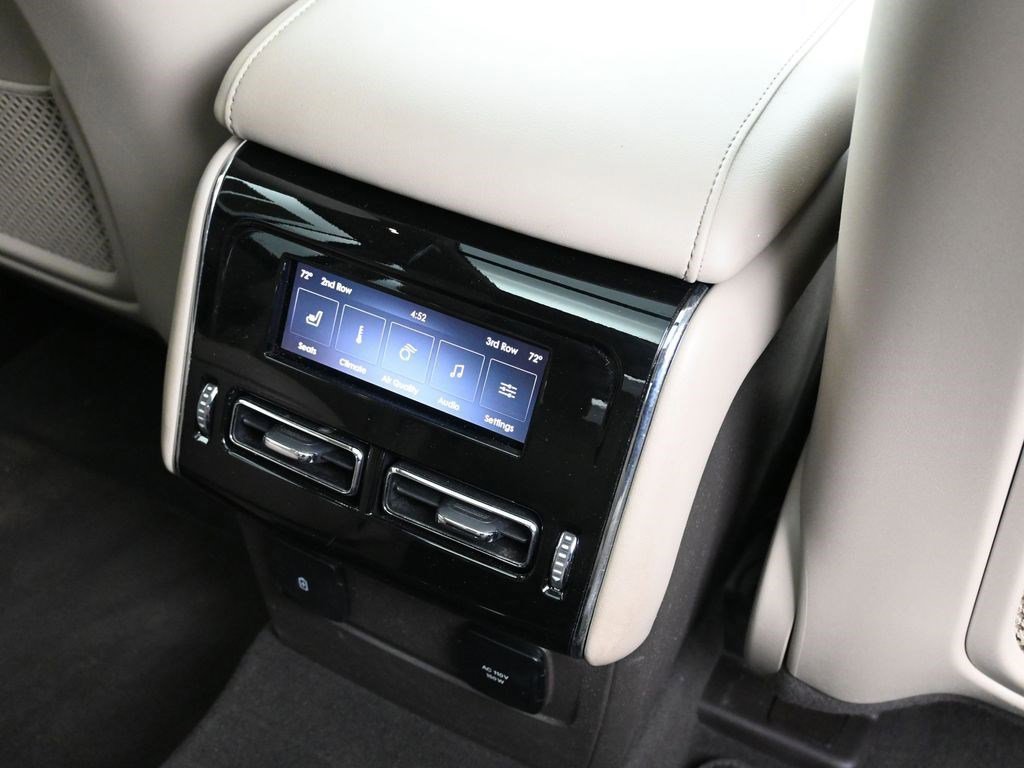 Used 2023 Lincoln Aviator Reserve w/ Equipment Group 201A AWD/4WD image 13