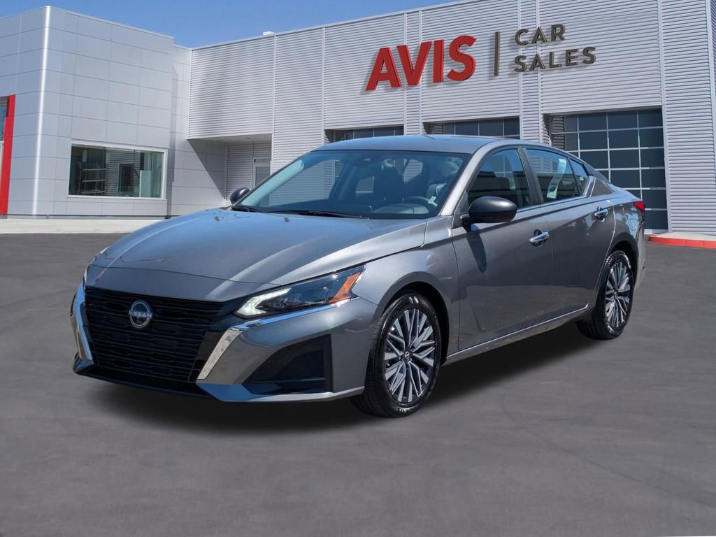 Used 2025 Nissan Altima 2.5 SV