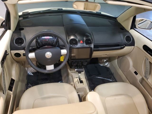 Used 2006 Volkswagen Beetle Convertible w/ Package 1 FWD image 13