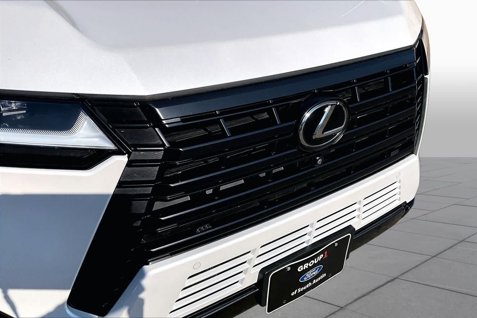 Used 2025 Lexus GX 550 w/ Accessory Package (2T) AWD/4WD image 30