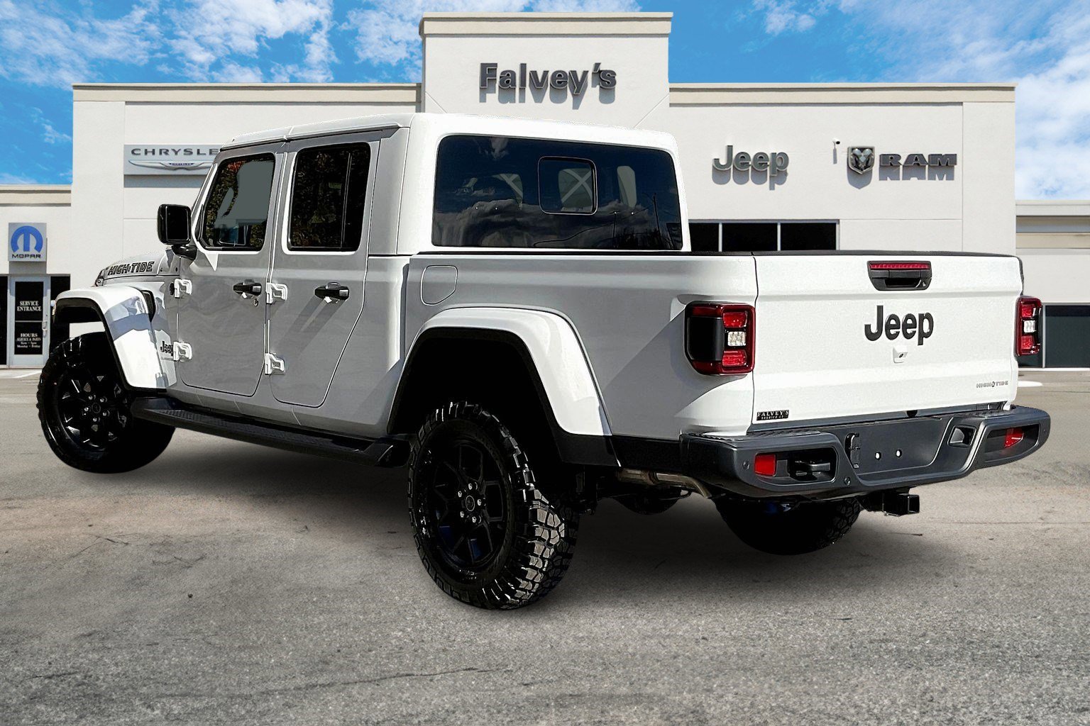 New 2025 Jeep Gladiator Sport image 3