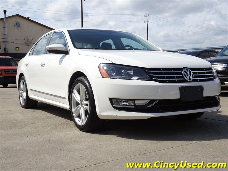 Used 2013 Volkswagen Passat 3.6 SEL Premium FWD image 4