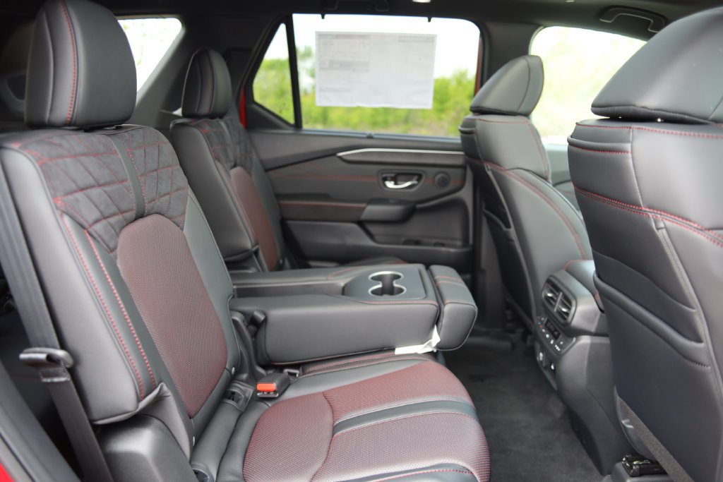 New 2026 Honda Pilot Black Edition image 33
