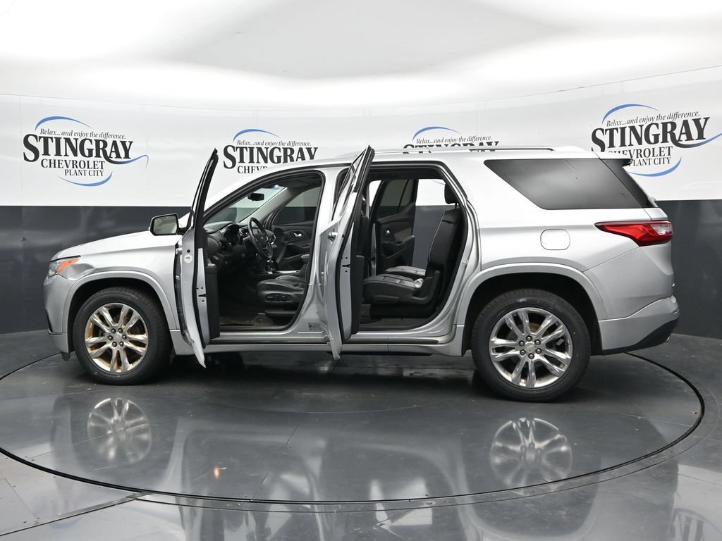 Used 2020 Chevrolet Traverse High Country w/ LPO, Floor Liner Package AWD/4WD image 37