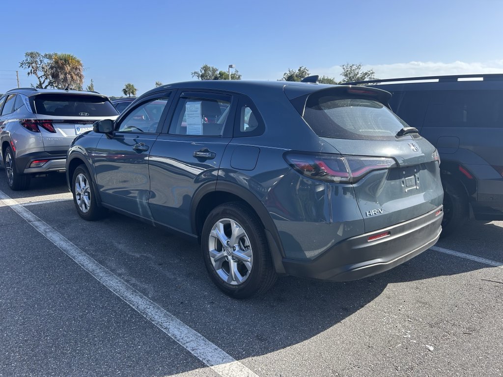 Used 2025 Honda HR-V LX image 5