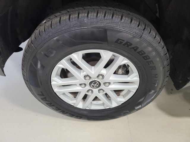 Used 2023 Toyota Tundra SR5 w/ SR5 Premium Package AWD/4WD image 42
