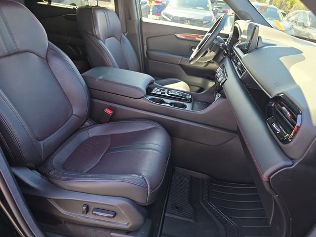 Certified 2025 Honda Pilot Black Edition image 38