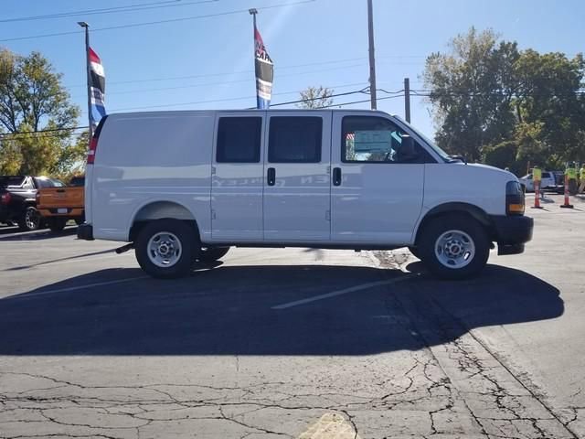 New 2025 GMC Savana 2500 w/ Driver Convenience Package RWD image 4