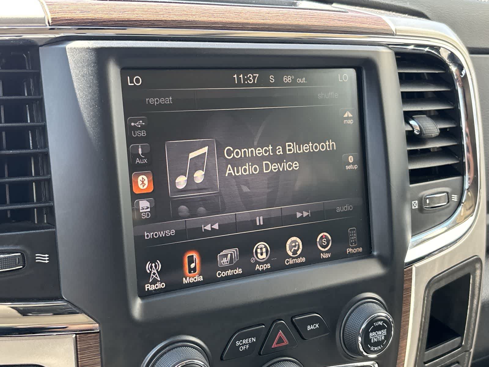 Used 2016 RAM 1500 Laramie w/ Convenience Group AWD/4WD image 19