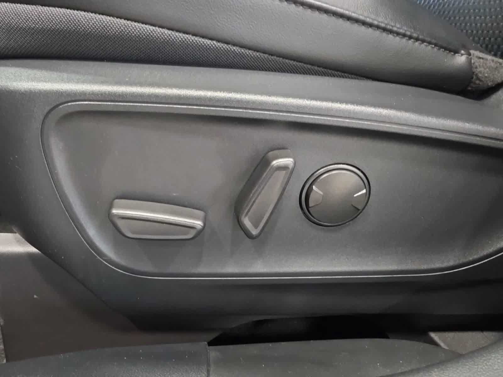 Used 2024 Ford Escape ST-Line Select w/ Tech Pack #1 AWD/4WD image 18