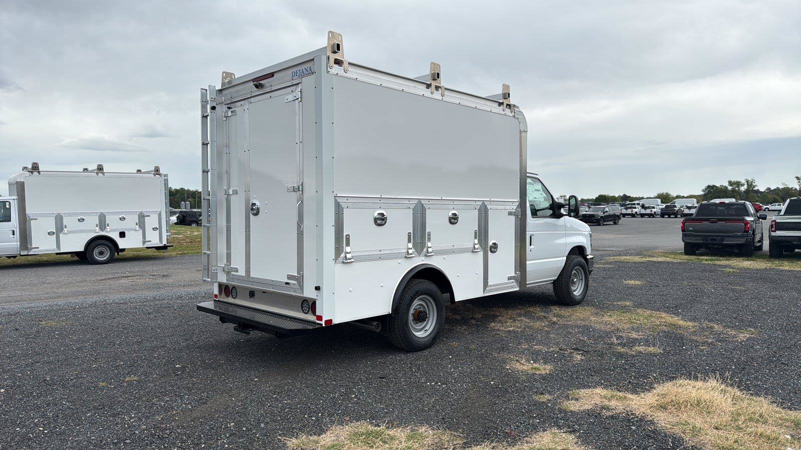 New 2027 Ford E-350 and Econoline 350 Super Duty w/ Power Equipment Group RWD image 5