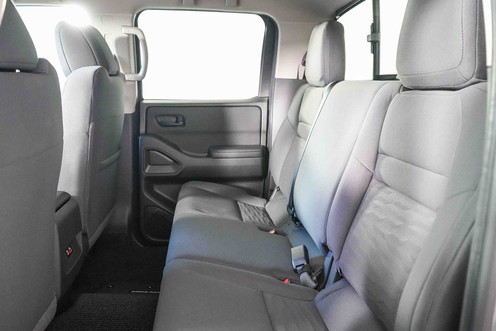 Certified 2025 Nissan Frontier S image 18