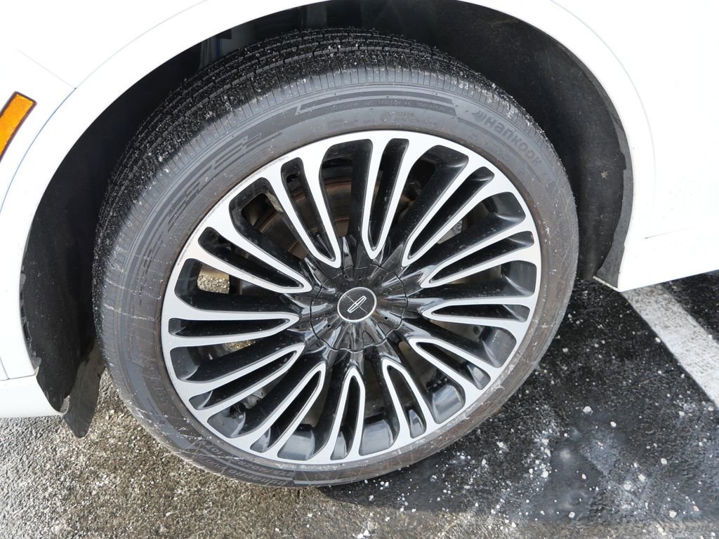 Used 2023 Lincoln Aviator Black Label w/ Dynamic Handling Package image 33