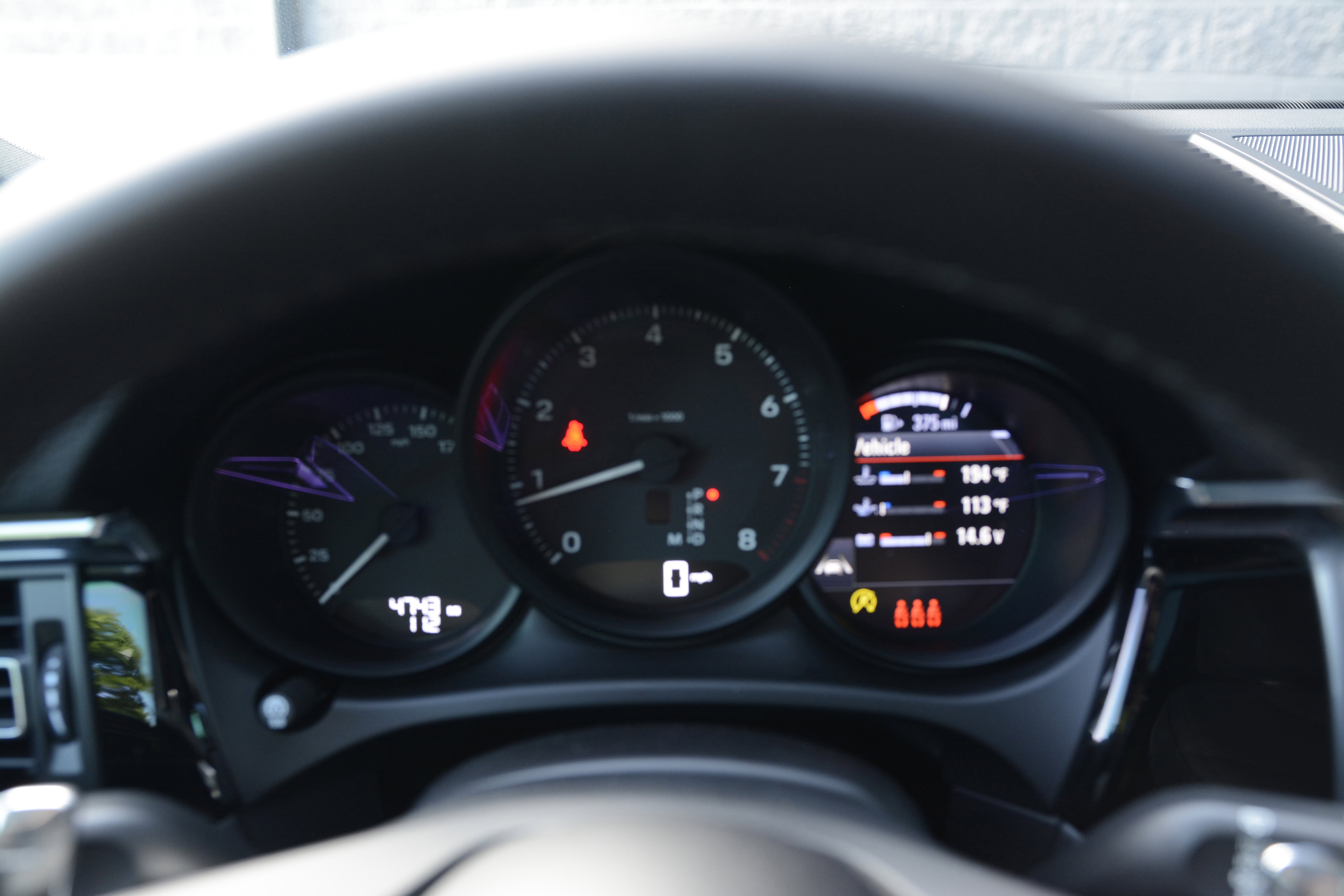 Certified 2026 Porsche Macan AWD/4WD image 17