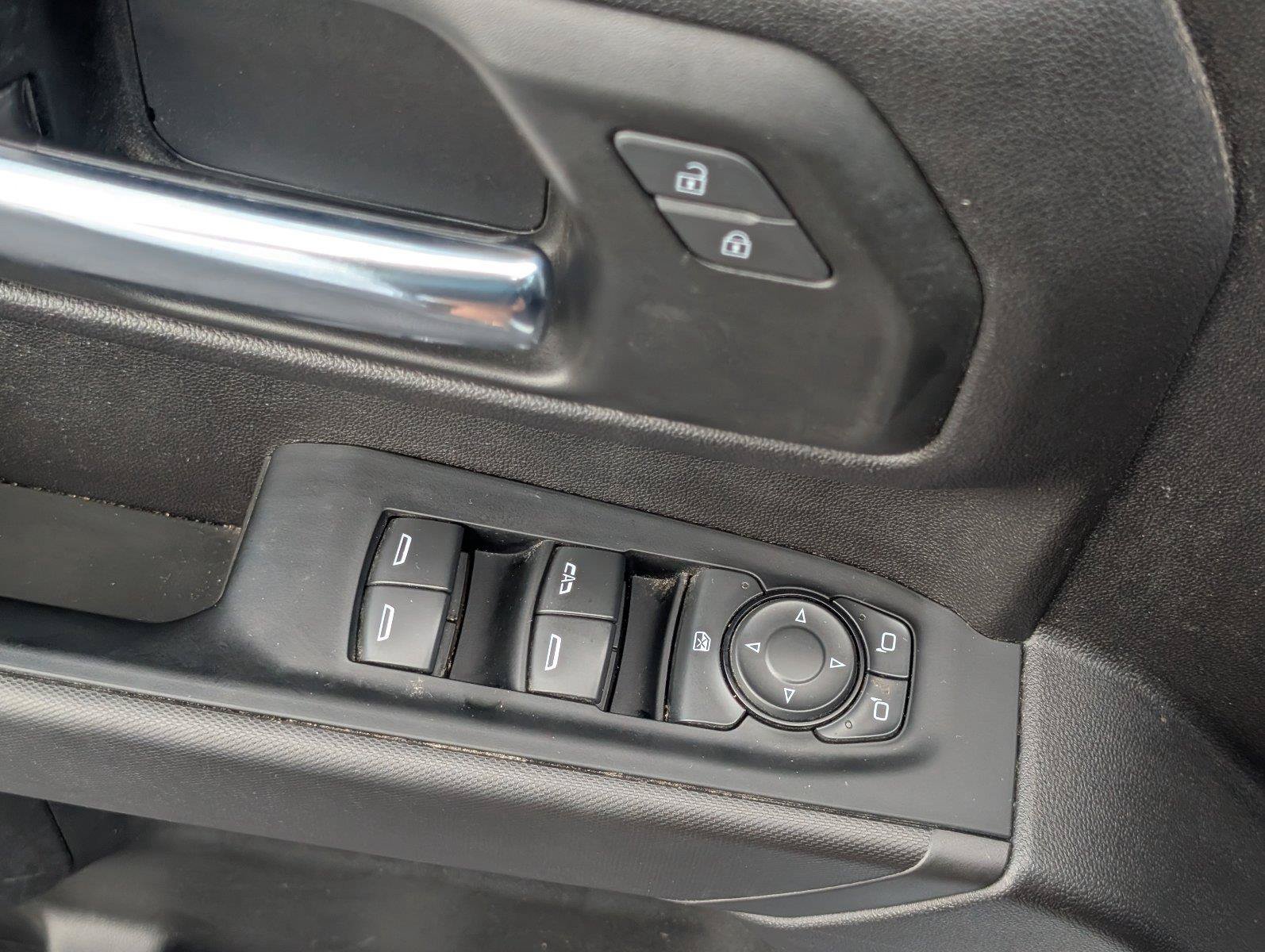 Used 2024 Chevrolet Silverado 1500 Custom w/ Turbomax Blackout Package AWD/4WD image 20