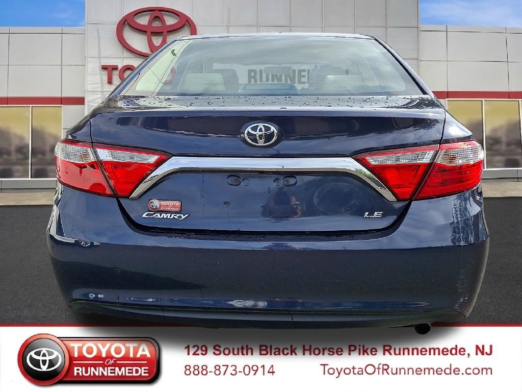 Used 2015 Toyota Camry LE FWD image 5