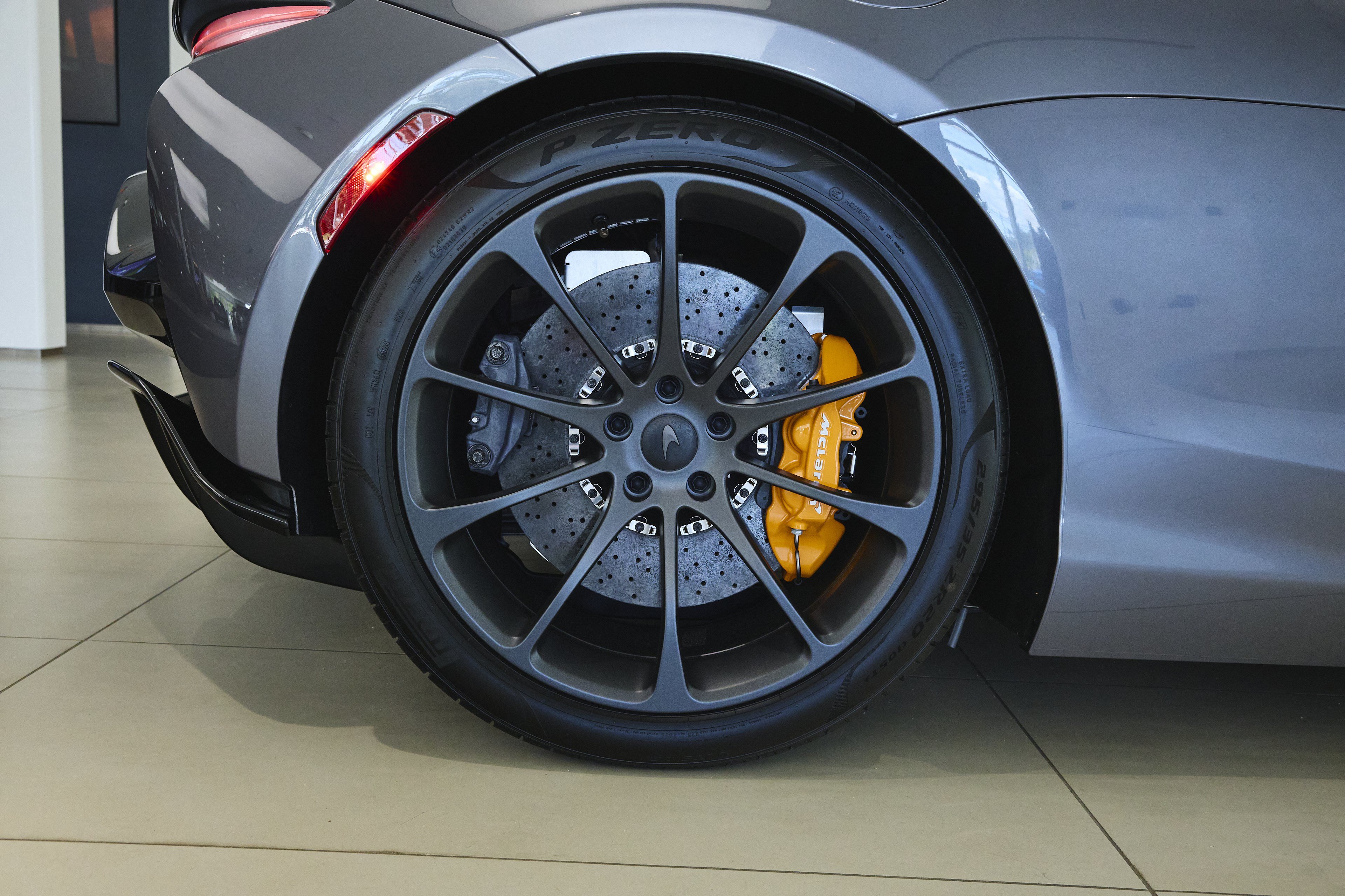 Used 2025 McLaren Artura Spider RWD image 13