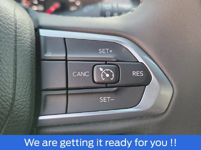 Used 2024 Jeep Compass Latitude AWD/4WD image 6