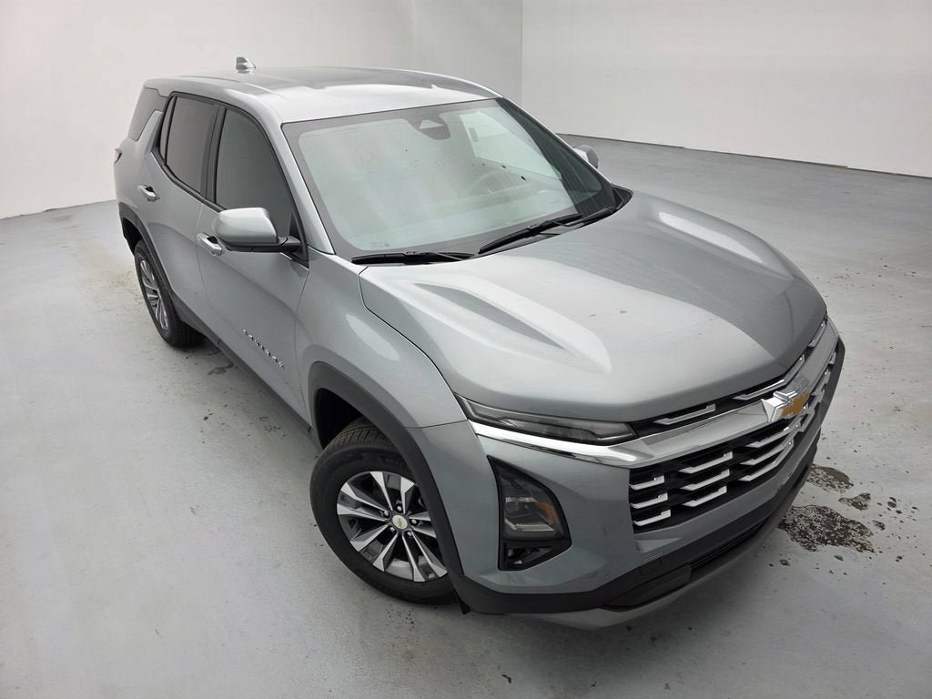 New 2026 Chevrolet Equinox LT w/ Convenience Package II AWD/4WD image 2