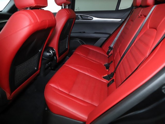 Used 2024 Alfa Romeo Stelvio Veloce image 14