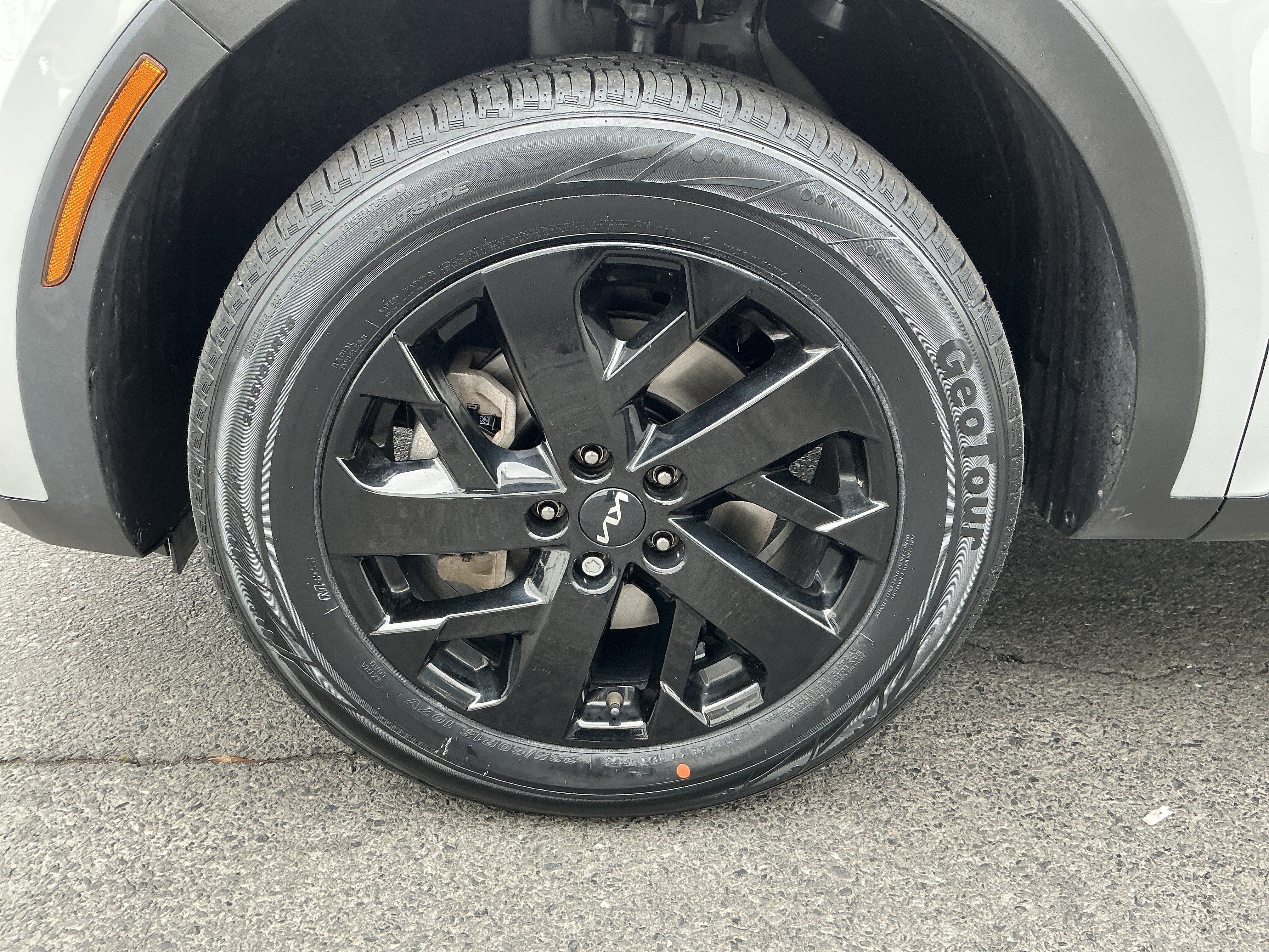 Certified 2023 Kia Sorento S AWD/4WD image 9
