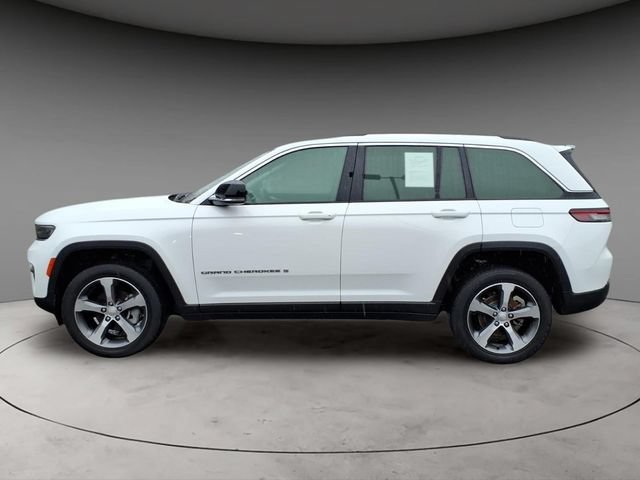 Used 2023 Jeep Grand Cherokee Limited AWD/4WD image 2
