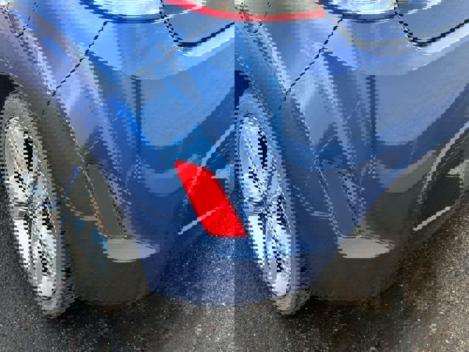 Used 2017 Hyundai Veloster Value Edition image 16