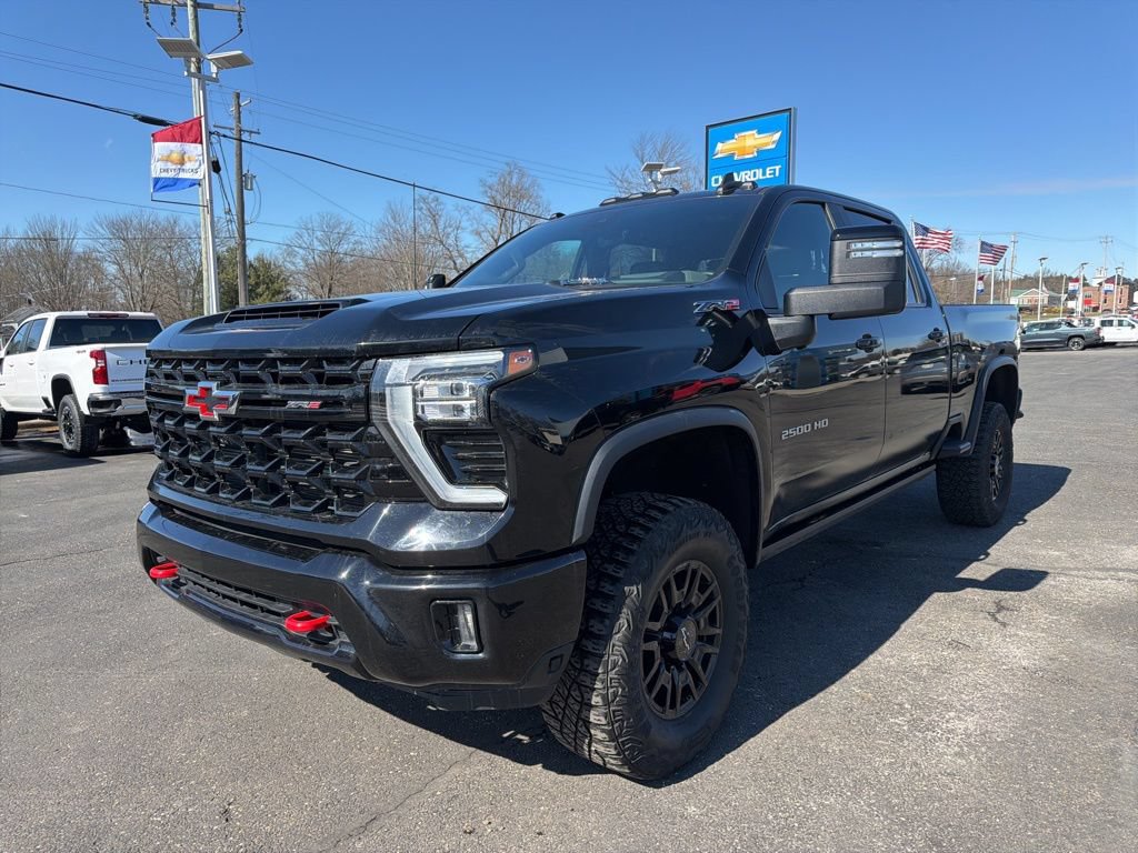 Used 2024 Chevrolet Silverado 2500 ZR2 w/ Technology Package AWD/4WD image 34