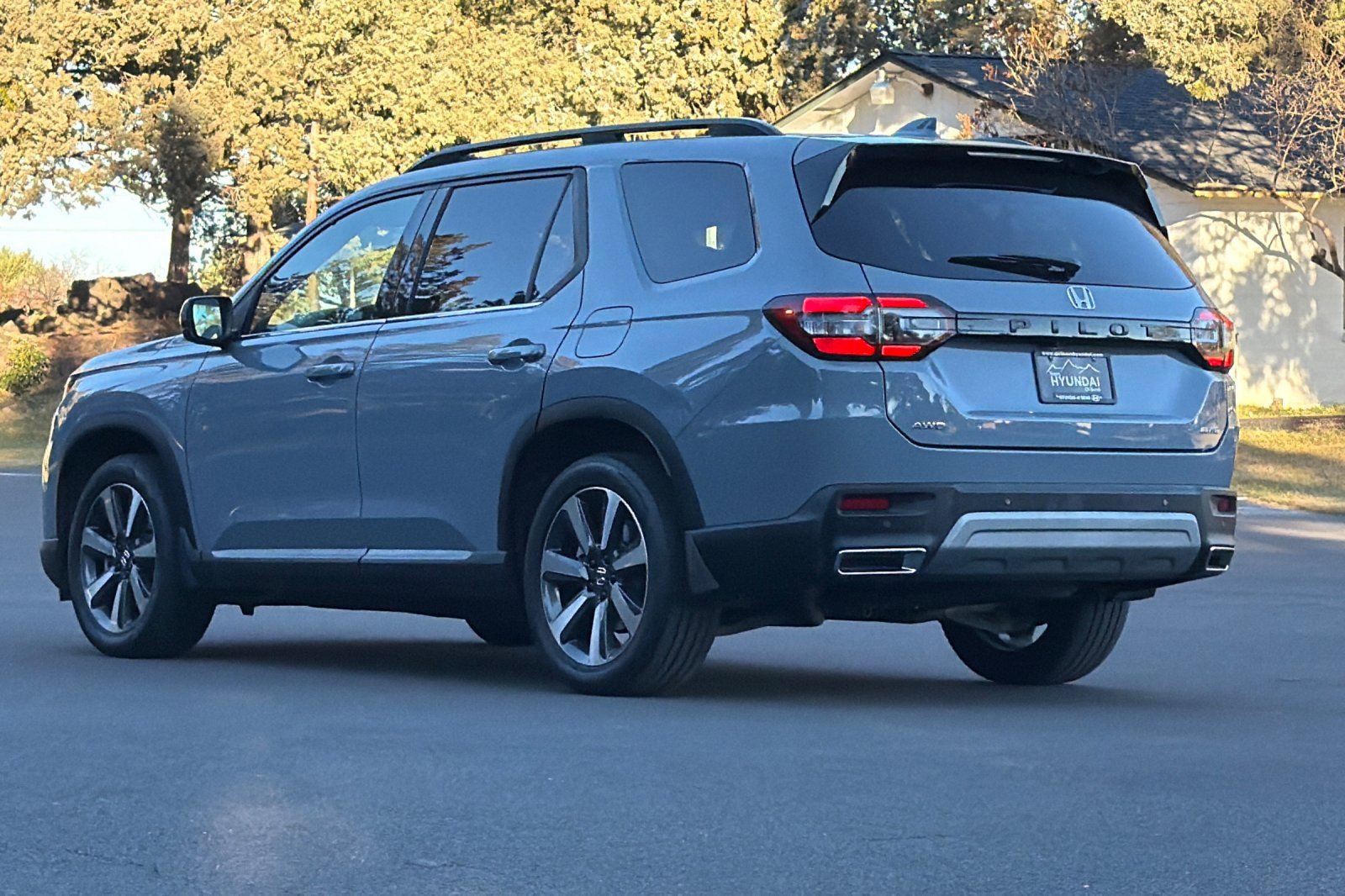 Used 2023 Honda Pilot Elite image 6