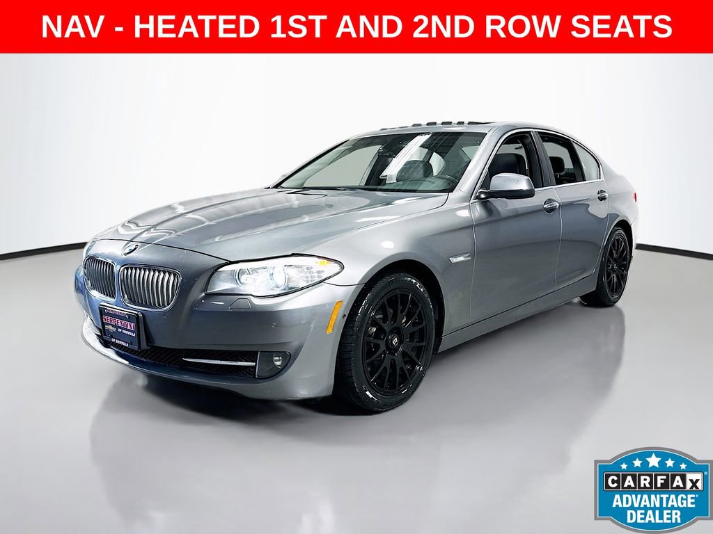Used 2013 BMW 550i xDrive Sedan image 2