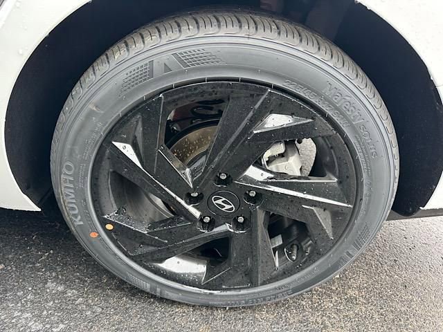 New 2026 Hyundai Elantra Sport image 13