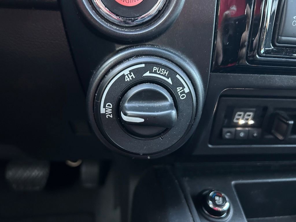 Used 2021 Nissan Titan PRO-4X w/ Pro-4x Convenience Package AWD/4WD image 30