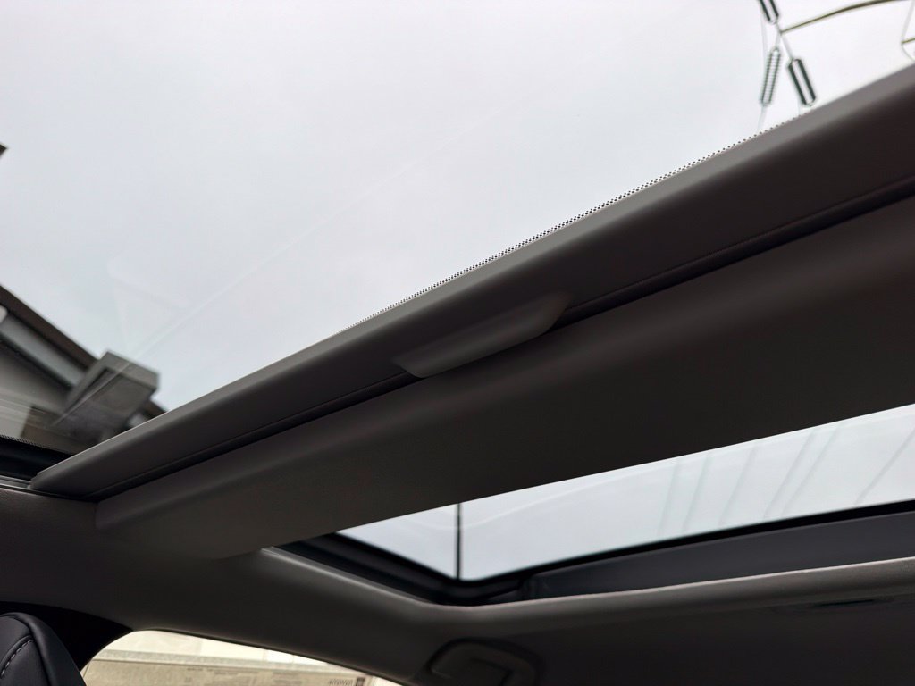 New 2027 Toyota Prius Limited AWD/4WD image 22