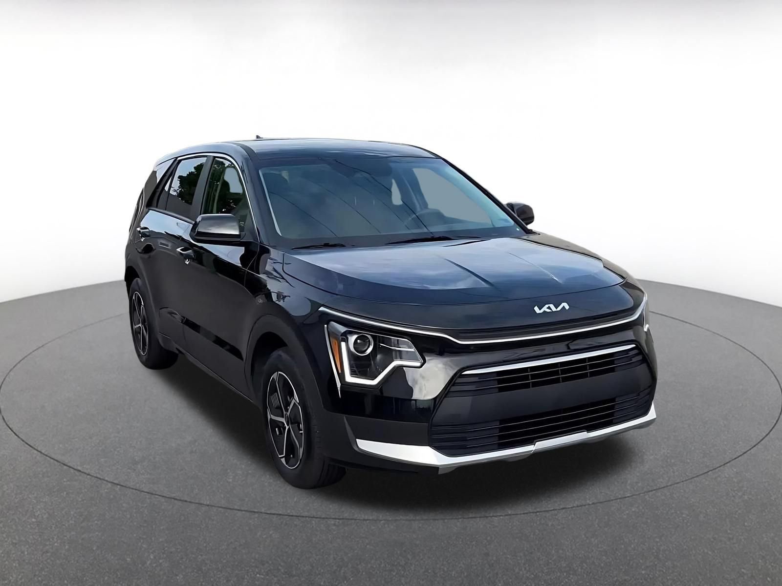 Used 2026 Kia Niro LX FWD image 3
