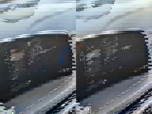 Used 2024 Cadillac XT4 Premium Luxury image 23